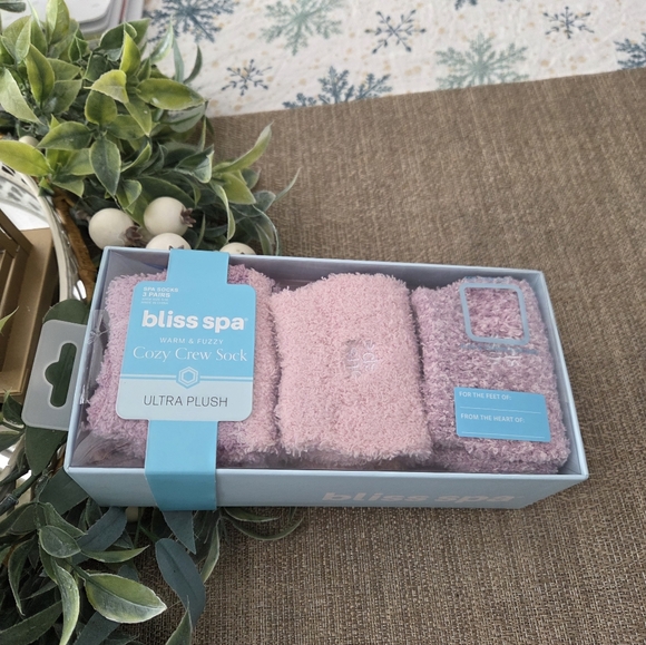 Bliss Accessories - Bliss Pink Cozy Crew Socks